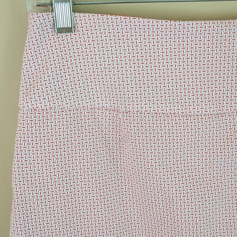Small S.C.&Co. Coral Pink And White Pull On Skort Golf